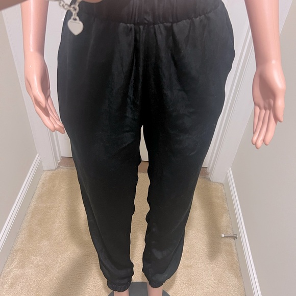 “Comfortable” Black Jogger Pants. Size L. Great Fit! Like New. - Picture 5 of 7